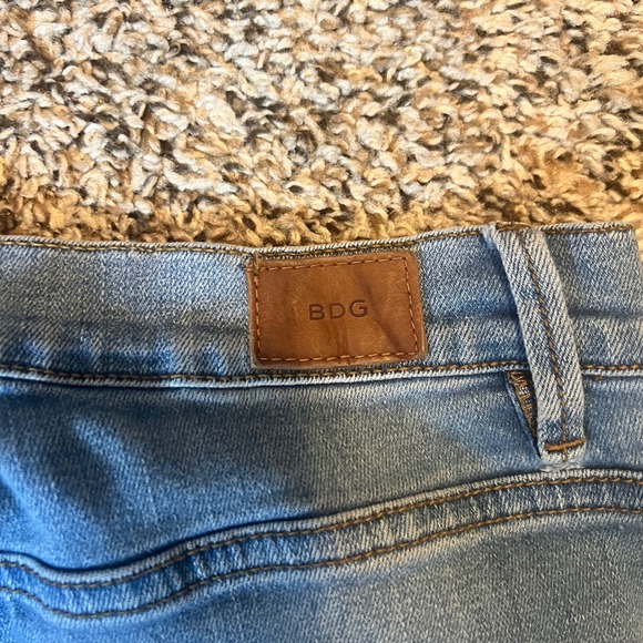 BDG High Rise Twig Ankle Jeans Light Wash Button Fly Women's Size 28W 29L - Picture 10 of 11